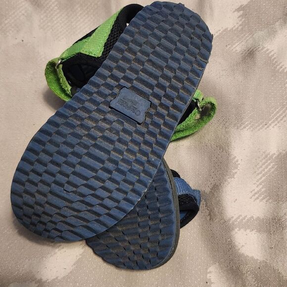 Boys 10T Velcro Sandals Blue Green. Cute functional.  Like New‎ - Picture 4 of 6